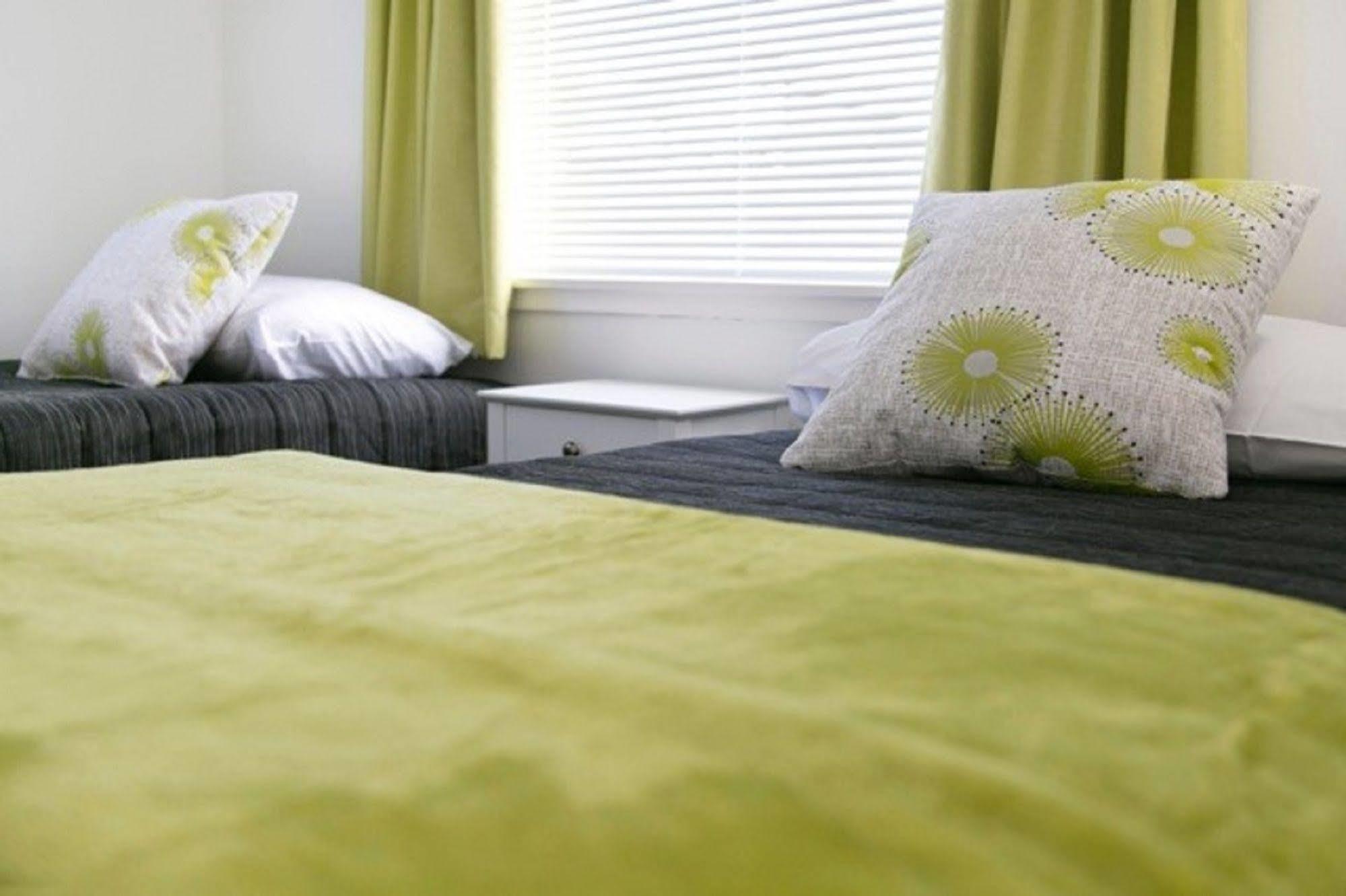 Motel Little Haven Lago Lago Taupo Esterno foto